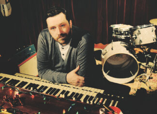 Kelly Finnigan Brings Retro Soul, Coated in Mistletoe, to Moe’s Alley