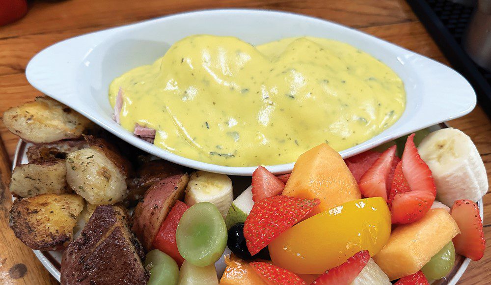 Eggs Benedict at Auntie Mame's